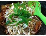 Foto langkah ke 4 dari resep 2. Dadar Telur Cah Tauge #SelasaBisa.