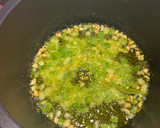 Foto del paso 3 de la receta: Calamares con garbanzos
