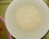 A picture of step 4 of Caramal egg pudding.