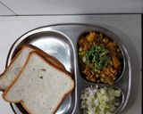 A picture of step 3 of Sprouted Moong PavBhaaji.