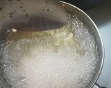 Foto del passaggio 14 della ricetta Uovo bazzotto (fritto e non) su purè di patate viola e tartufo