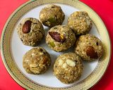 ड्राइफ्रूट लड्डू (शुगर फ्री) रेसिपी चरण 7 फोटो