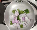 A picture of step 3 of Kadhai pasta masala.