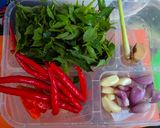 Foto langkah ke 2 dari resep Tumis Oncom Kemangi.