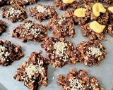Foto langkah ke 5 dari resep Choco Oatmeal Cookies (Tanpa tepung, gula, dan telur).