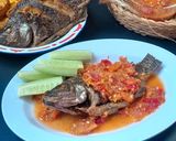 Foto langkah ke 7 dari resep Pecak Ikan Nila Goreng.