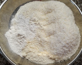 Foto del paso 4 de la receta: Budín de coco y dulce de leche