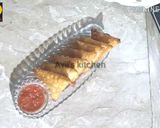 A picture of step 3 of Pizza samosa.