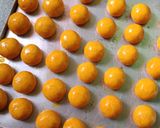 Foto langkah ke 7 dari resep Nastar Glowing Dengan Olesan Putih Telur.