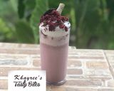 A picture of step 3 of Red velvet milk shake.