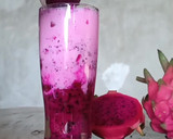 Foto langkah ke 4 dari resep Es buah naga dan susu.
