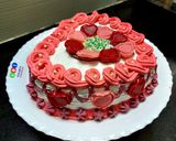 A picture of step 8 of Valentines gift cake.