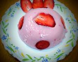 A picture of step 4 of Strawberry pudding.