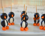 Foto del paso 4 de la receta: Pingüinos de aperitivo!!