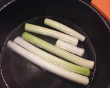 Foto del paso 1 de la receta: Puerros a la plancha con vinagreta