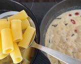 Foto del paso 5 de la receta Rigatoni Con Calabacín y Cherries a la Mantequilla, Panceta y Salsa de Vino Blanco