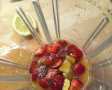 Foto del paso 4 de la receta: Smoothie de fresas, naranja y jengibre