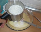 Foto del paso 2 de la receta Bizcocho "migoso" de aceite y limón sin horno (sin lactosa)