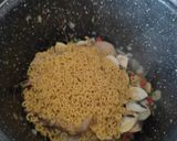 Foto del paso 6 de la receta: Fideuá a la cazuela con verduras y marisco