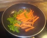 Foto del paso 2 de la receta: Ternera con verduras salteadas