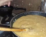 A picture of step 5 of Moong dal Halwa.