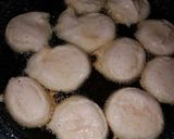 A picture of step 4 of Akara /Kosai.