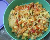 Foto langkah ke 4 dari resep Soun Goreng Campur Kulit Melinjo.