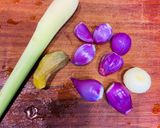 Hình bước làm 2 của món Mì trứng tôm thịt heo