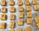 Foto langkah ke 5 dari resep Kue kering wafer.