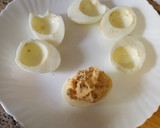 Foto del paso 6 de la receta: Huevos rellenos con crujiente de bacon ahumado