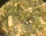 Foto del paso 5 de la receta: Cocina express: Tortilla de cabos de acelga y hongos