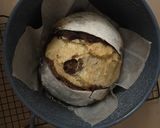 Foto langkah ke 8 dari resep Bicolour Country Loaf Sourdough.