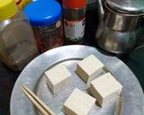A picture of step 1 of Paneer and vegetable rice sizzler.