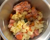 Une image de l'étape 1 de Soupe butternut carottes 🥕 pommes de terre 🥔 et pommes 🍎.