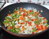 Foto del paso 3 de la receta: Salchichas y butifarras con tomate y verduras