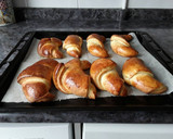 Foto del paso 9 de la receta: Mediaslunas o croissants rellenos de chocolate