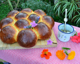 Foto del paso 5 de la receta: Pancitos con harina de maíz rellenos con dulce de membrillo💜