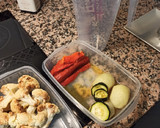 Foto del paso 2 de la receta: Salsa de verduras asadas: cebolla, pimientos, calabacín y coliflor