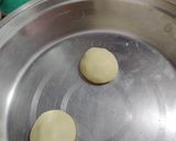 A picture of step 2 of Coconut twist burfi.