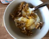 A picture of step 3 of Yoghurt, honey and walnuts.