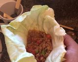 Foto del paso 3 de la receta: Relleno de carne envuelto en repollo con salsa blanca light y arroz