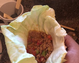 Foto del paso 3 de la receta: Relleno de carne envuelto en repollo con salsa blanca light y arroz