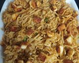 A picture of step 6 of Paneer fried maggi.