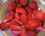 A picture of step 1 of Strawberry Chia Pudding.