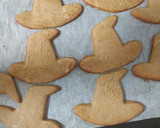 Foto del paso 5 de la receta: Galletitas Halloween: sombreros de brujas sabor a café