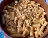 Foto del passaggio 2 della ricetta Pasta al forno pasticciata con ragù bolognese e besciamella