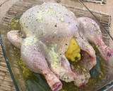 Foto del paso 5 de la receta: Pollo asado al horno con cerveza