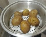 Foto langkah ke 2 dari resep Kentang Kukus Keju.