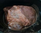 Foto del paso 3 de la receta: Punta paleta al tinto en olla lenta