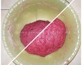 Foto langkah ke 4 dari resep Donat Merah Putih.